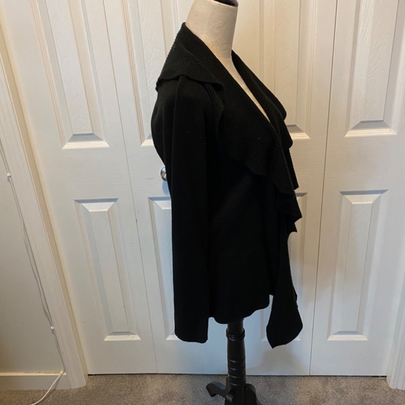 Women’s Lp open ruffle cardigan - Picture 7 of 9